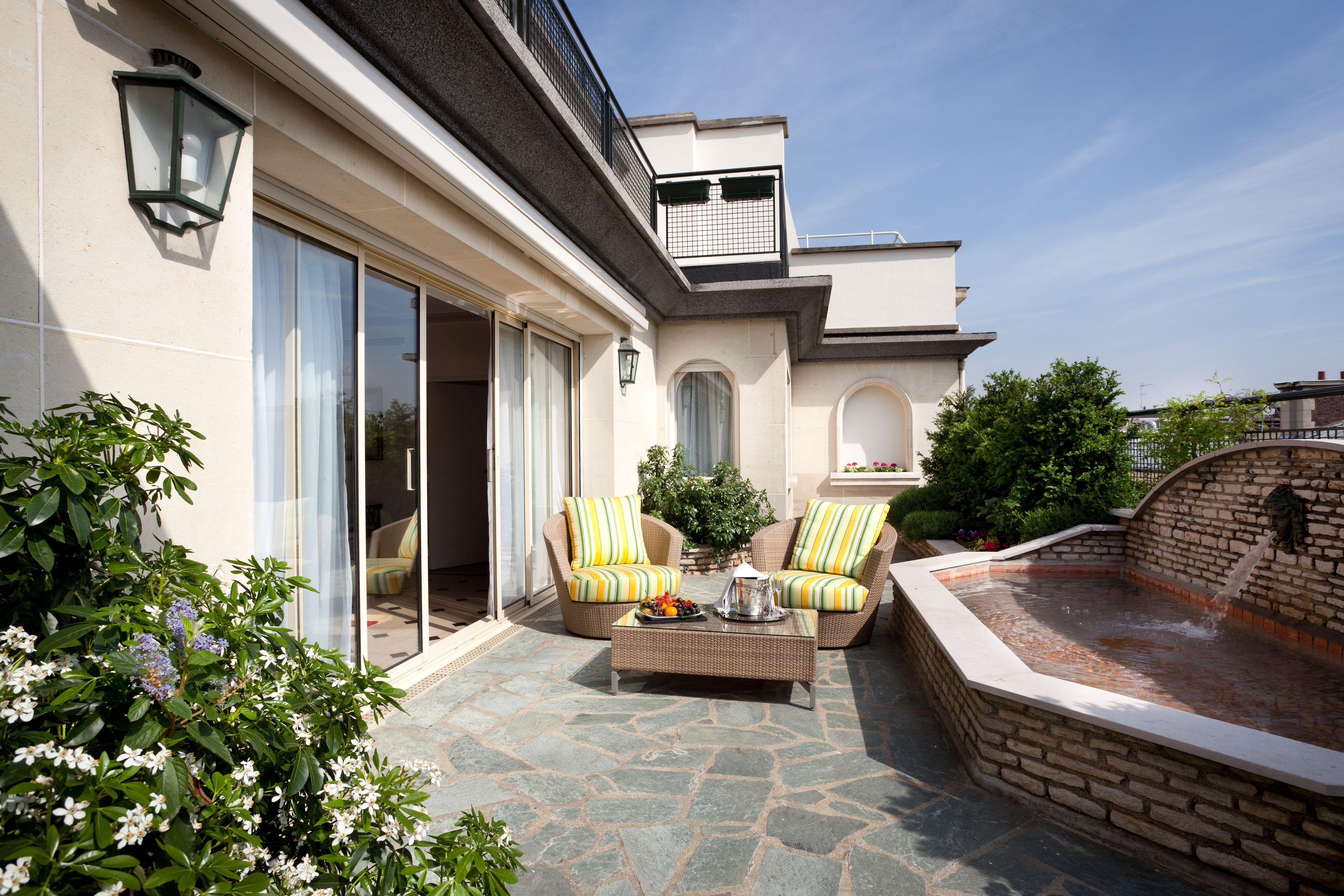 Majestic Champs Elysées Aparthotel Parigi